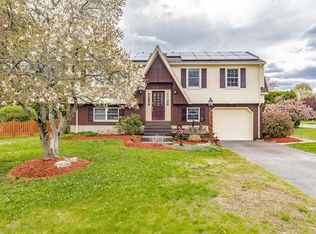 13 Meadowbrook Dr, Easthampton, MA 01027