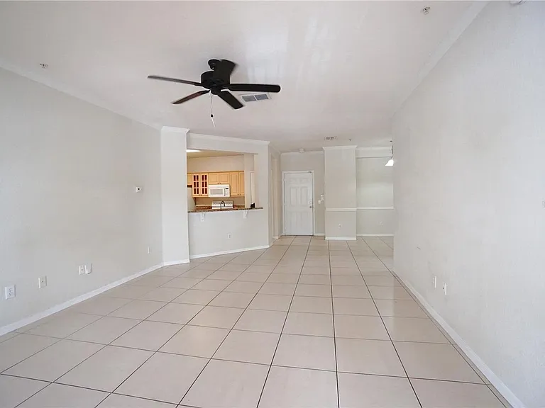 3577 Conroy Rd #325 — Photo 3