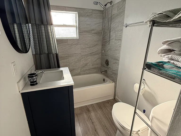478 E Sycamore St #1 — Photo 4