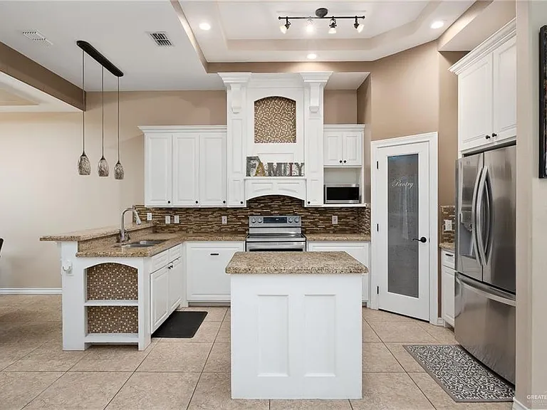 3409 Toucan Ave — Photo 4