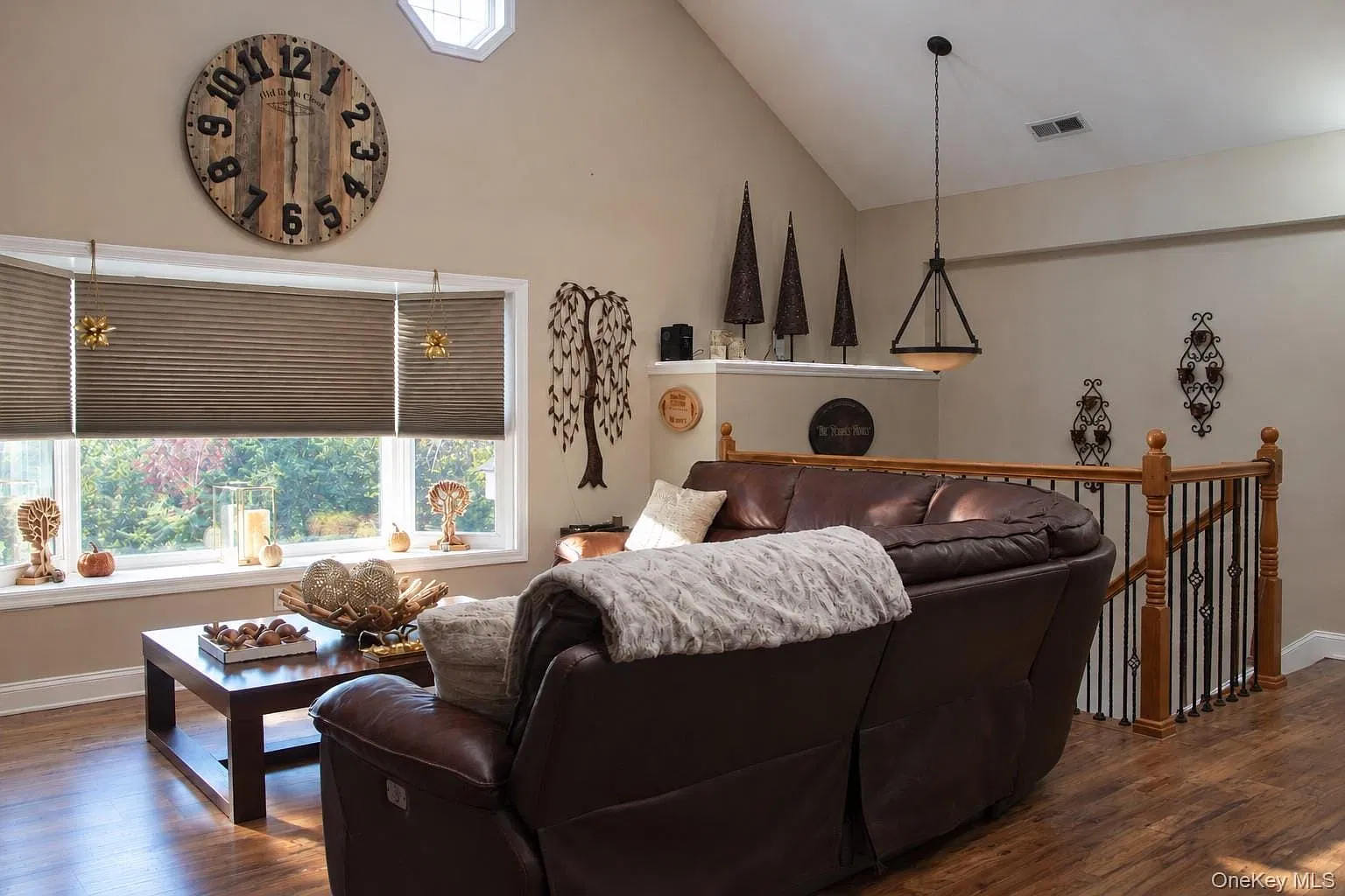 3 bed, 2.0 bath, 1760 sqft, $3,800 — Photo 3