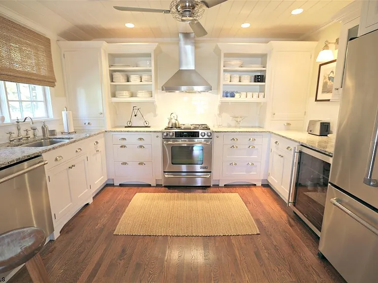8102 Marshall Ave — Photo 8