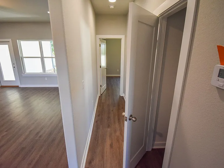 467 N Tacoma St — Photo 24