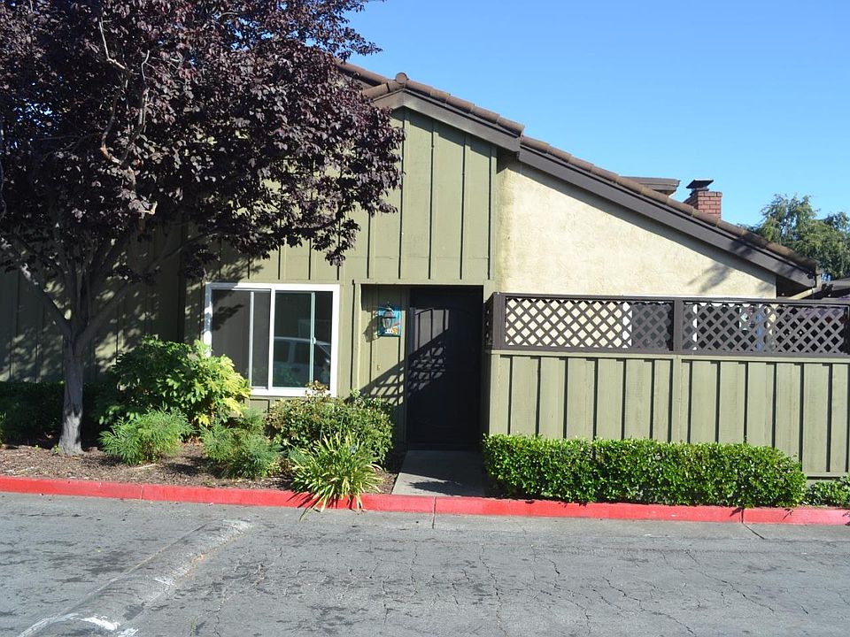 1st image of 815 Beaver Creek Way