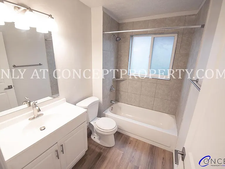 943-971 Chapel Dr — Photo 51
