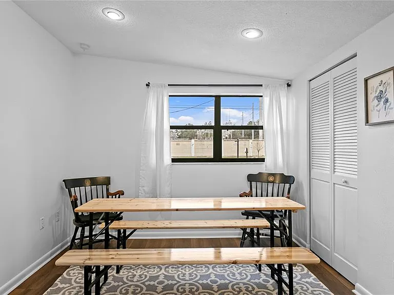 2407 S Lois Ave — Photo 16
