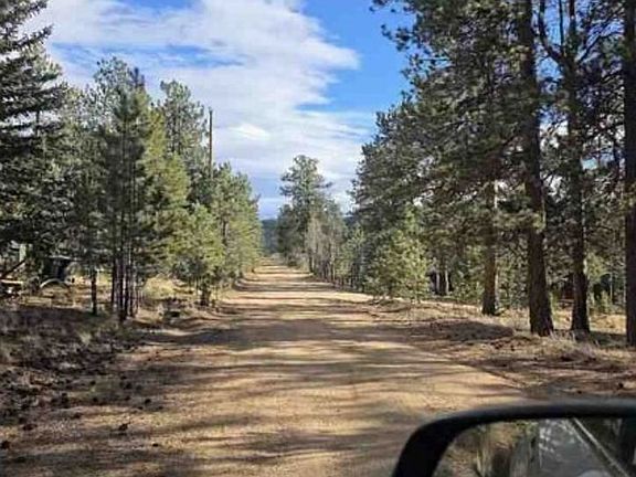 Exterior Neighborhood (street photo)