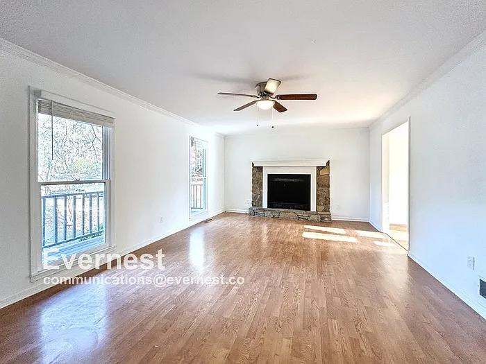 405 Revere Ct — Photo 12
