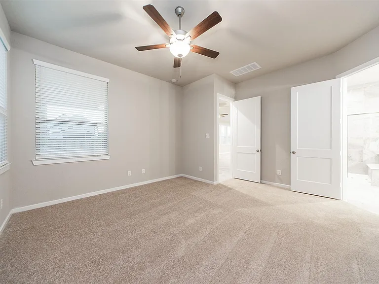 8706 Fox Trail Dr — Photo 12