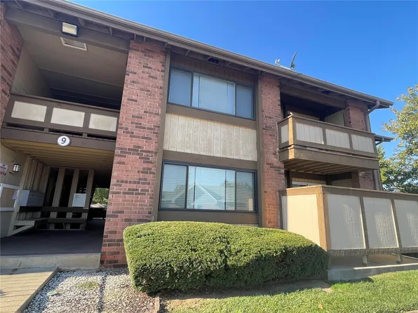 9 Fairways Cir APT D, Saint Charles, MO 63303
