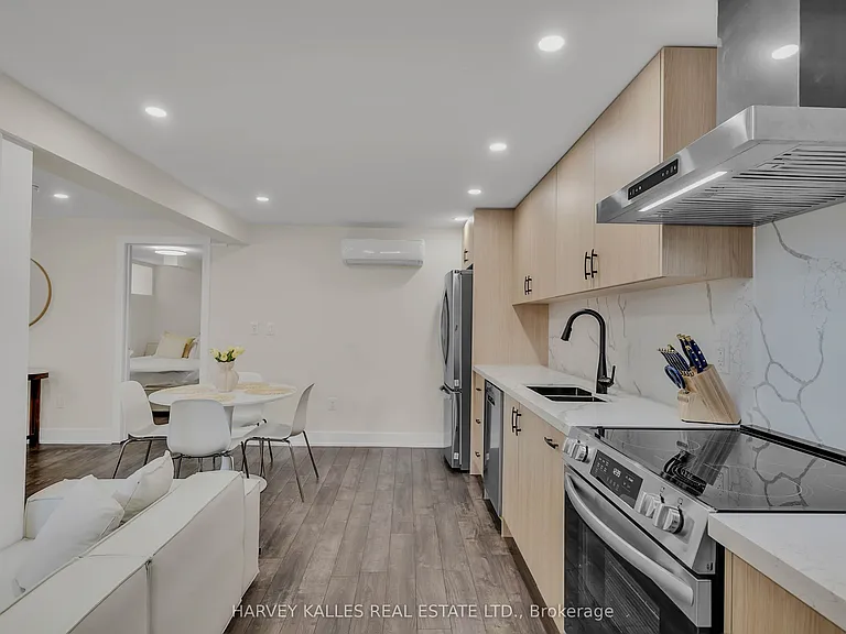 692 Richmond St W #3 — Photo 18