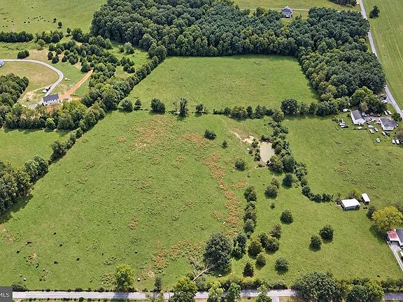 5th image of Old Country Rd