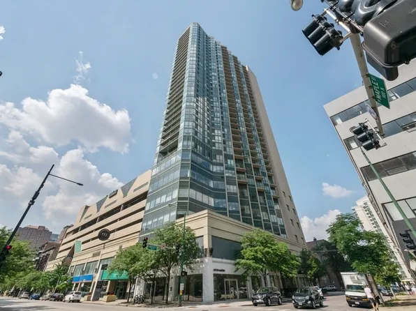 111 W Maple St APT 1111, Chicago, IL 60610