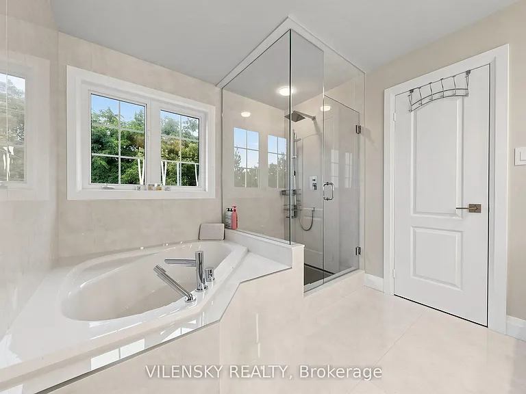 32 Santa Amato Cres — Photo 13