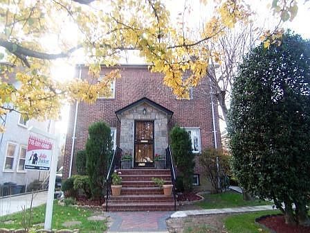 3rd image of 8706 188th St