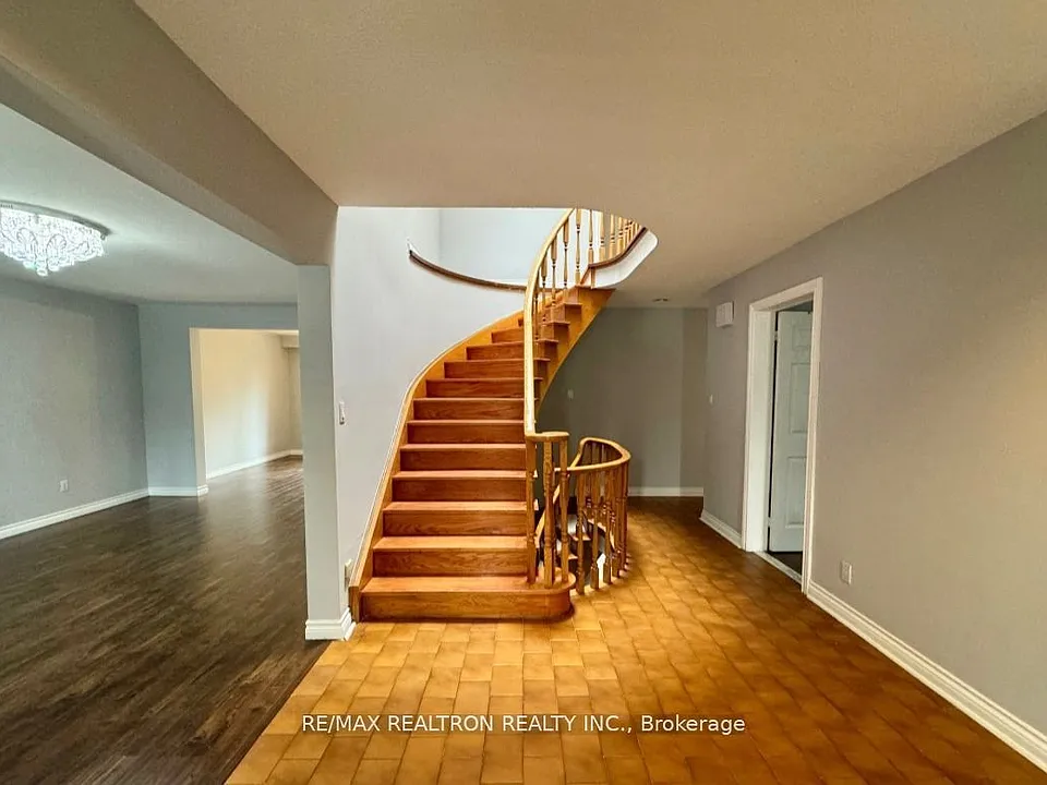 23 Lawnview Dr