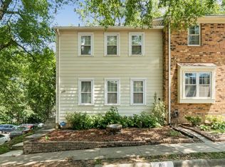 8358 Stationhouse Ct, Lorton, VA 22079