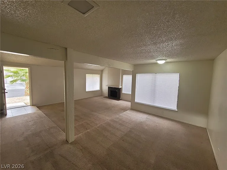 4760 Woodridge Rd — Photo 44