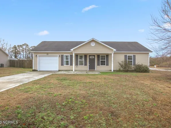 412 Midnight Drive, Richlands, NC 28574