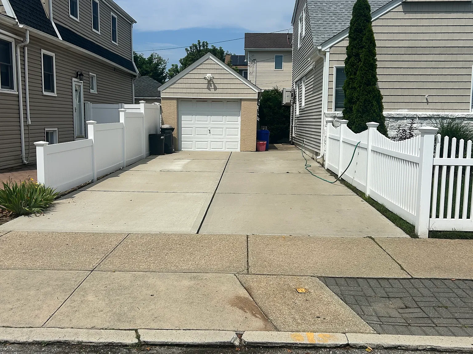 165 Franklin Blvd — Photo 4