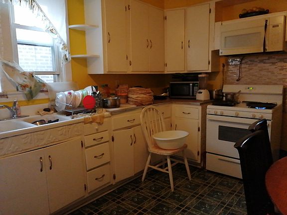 3rd image of 5430 W Cortland St
