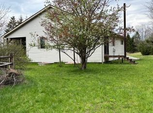 161 Autumn Haze Ln, Seneca, PA 16346