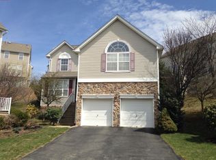 164 Winding Hill Dr, Hackettstown, NJ 07840