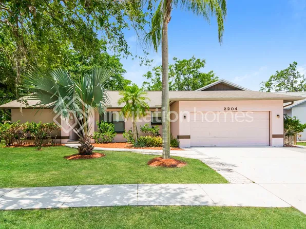 2204 Tall Oak Ct, Sarasota, FL 34232