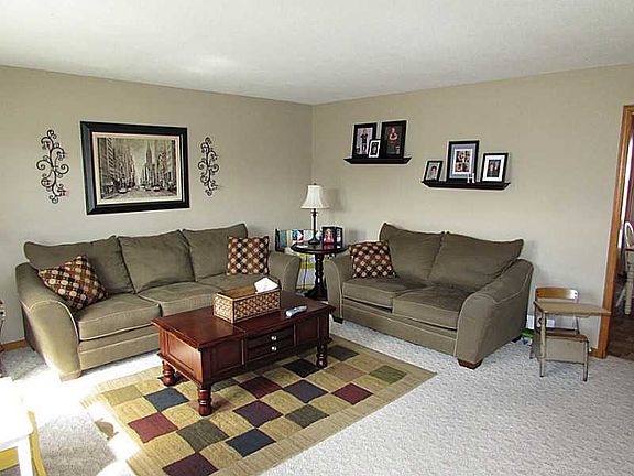 2nd image of 208 Hillshafer Dr
