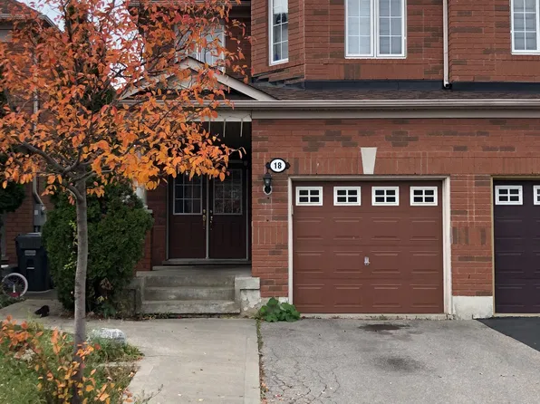 18 Herdwick St, Brampton, ON L6S 6L7