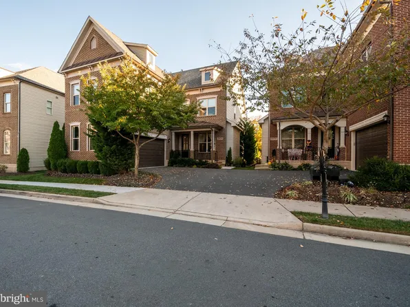 44741 Malden Pl, Ashburn, VA 20147