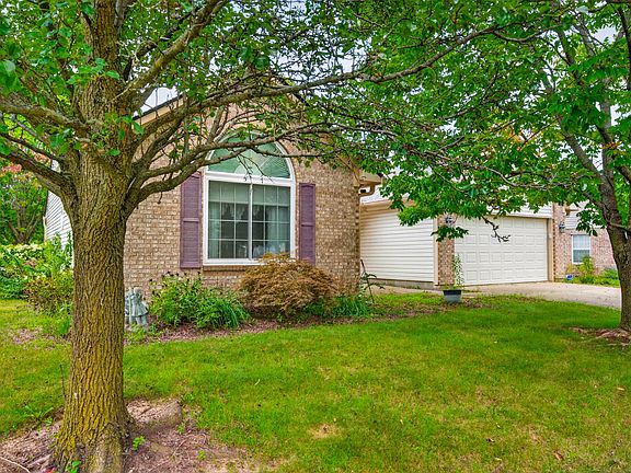 2nd image of 1240 Matthews Ct