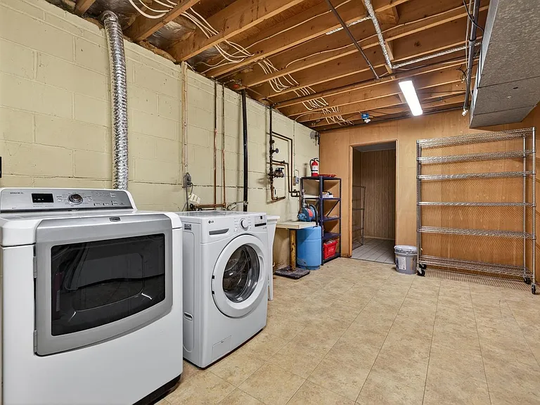 9404 Woodington Dr — Photo 38