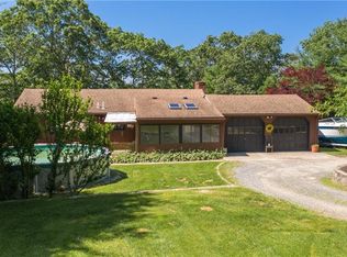 582 Trimtown Rd, Scituate, RI 02857