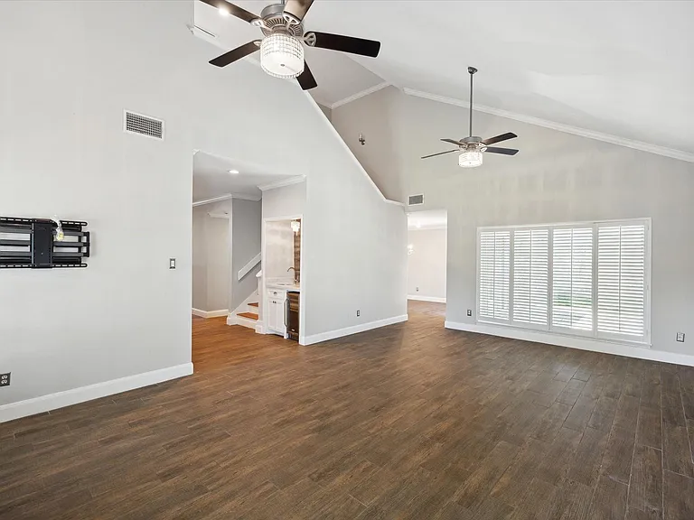1311 Ambergate Dr — Photo 6