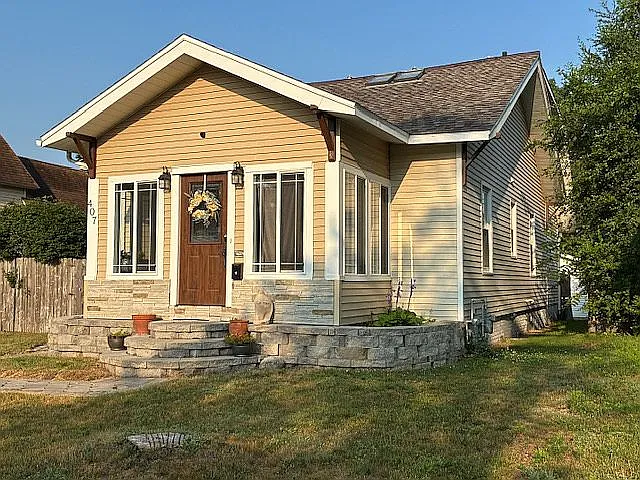 407 Butler St photo 1