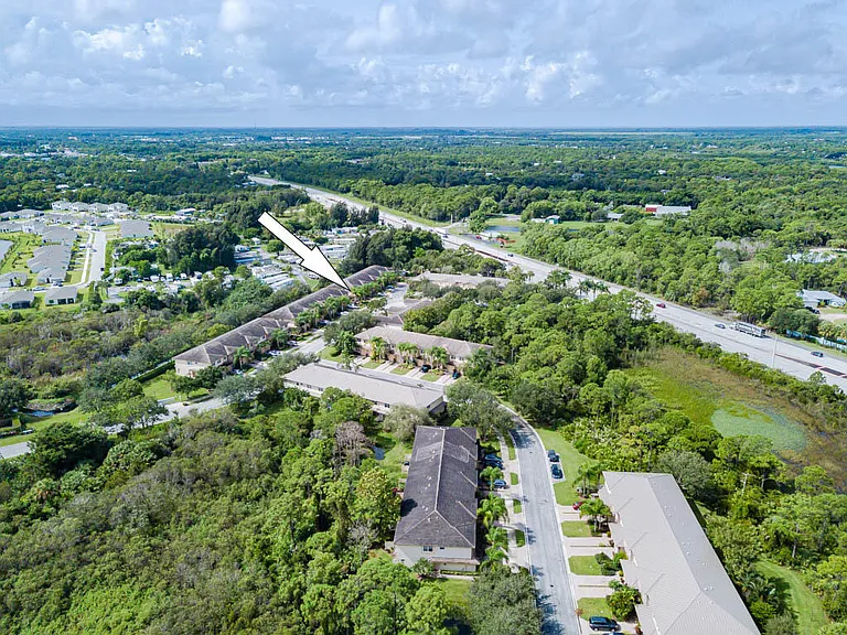 356 SE Bloxham Way — Photo 48