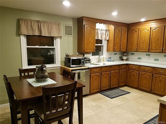 5th image of 7336 Woodland Dr