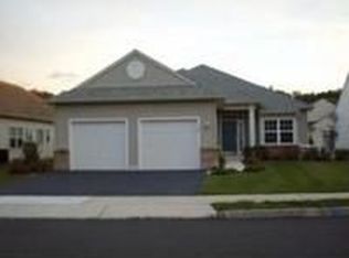 18 Medici Dr, Somerset, NJ 08873