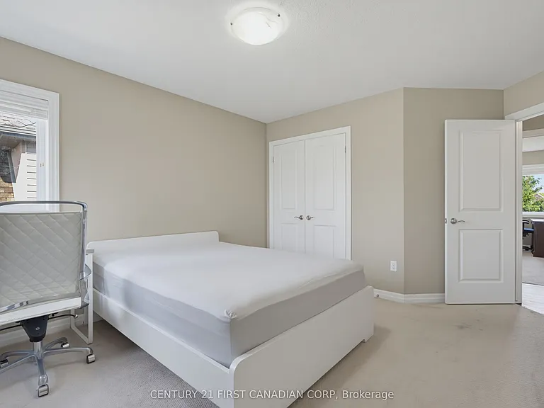 1018 Medway Park Dr — Photo 28