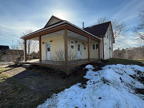 2nd image of 669 Lakeside Rd