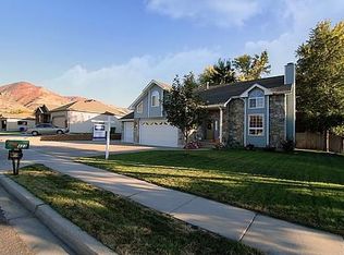 433 W Chase Ln, Centerville, UT 84014