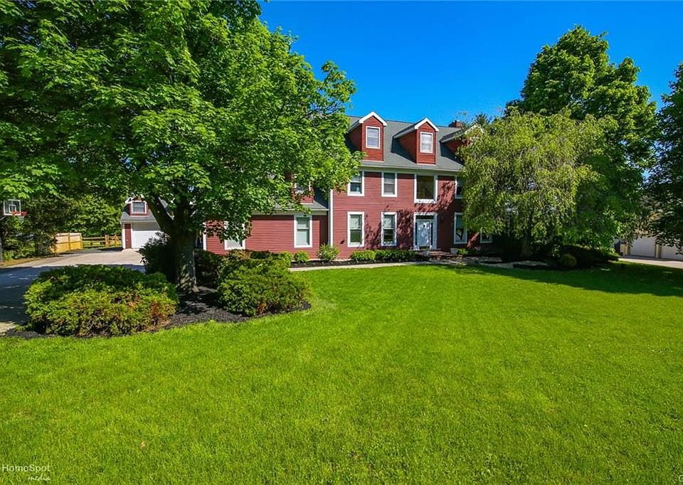 2211 Meadow Brook Dr, Schnecksville, PA 18078 Zillow