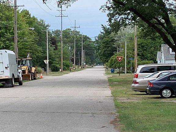 5th image of 2337 Norman Ave