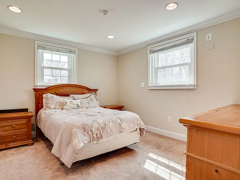 7601 Mendota Pl — Photo 24