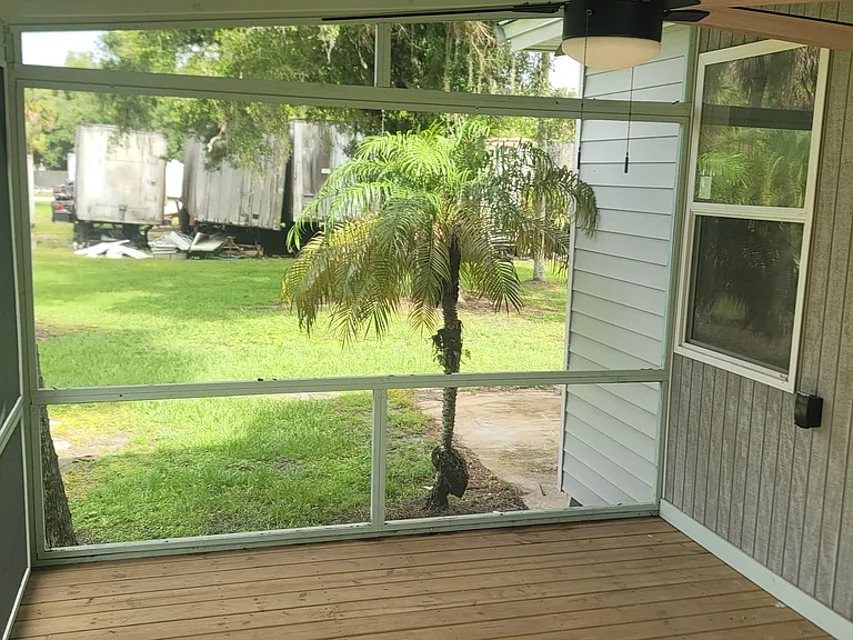 1023 Shady Acres Ln — Photo 16