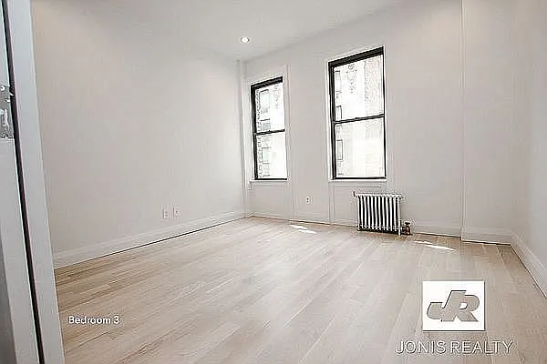 Rented by Jonis Realty | media 4