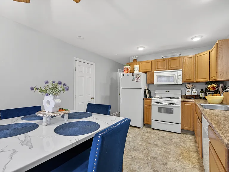 131 Paterson Ave #2 — Photo 10