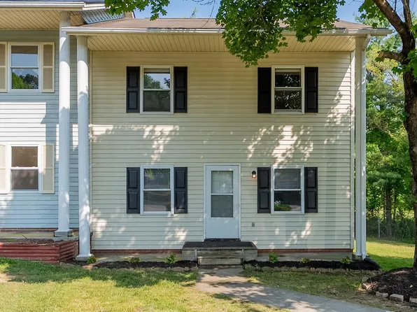 375 Warren St, Christiansburg, VA 24073