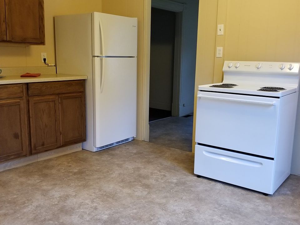 2nd image of 315 2nd St